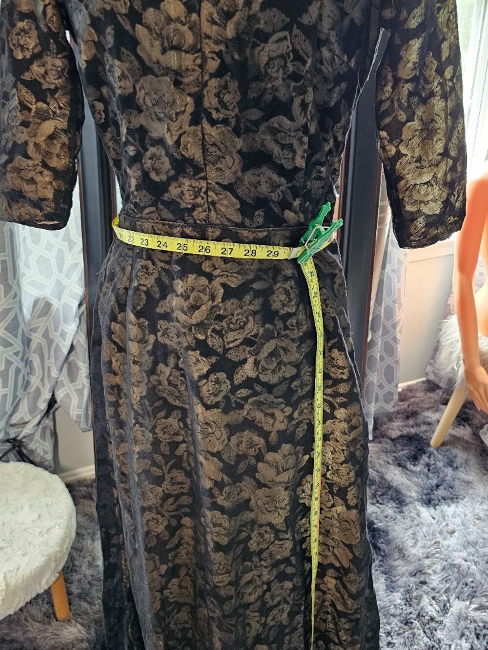 Black & Gold Floral Brocade Floor‑Length Evening Gown - Picture 6 of 8